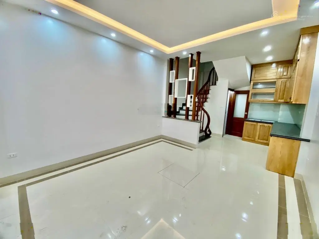 Phú Diễn , 5 tầng , mặt tiền đẹp , duy nhất 1 căn tại Phú Diễn , cơ hội mua căn đầu 4 tai Phú Diễn