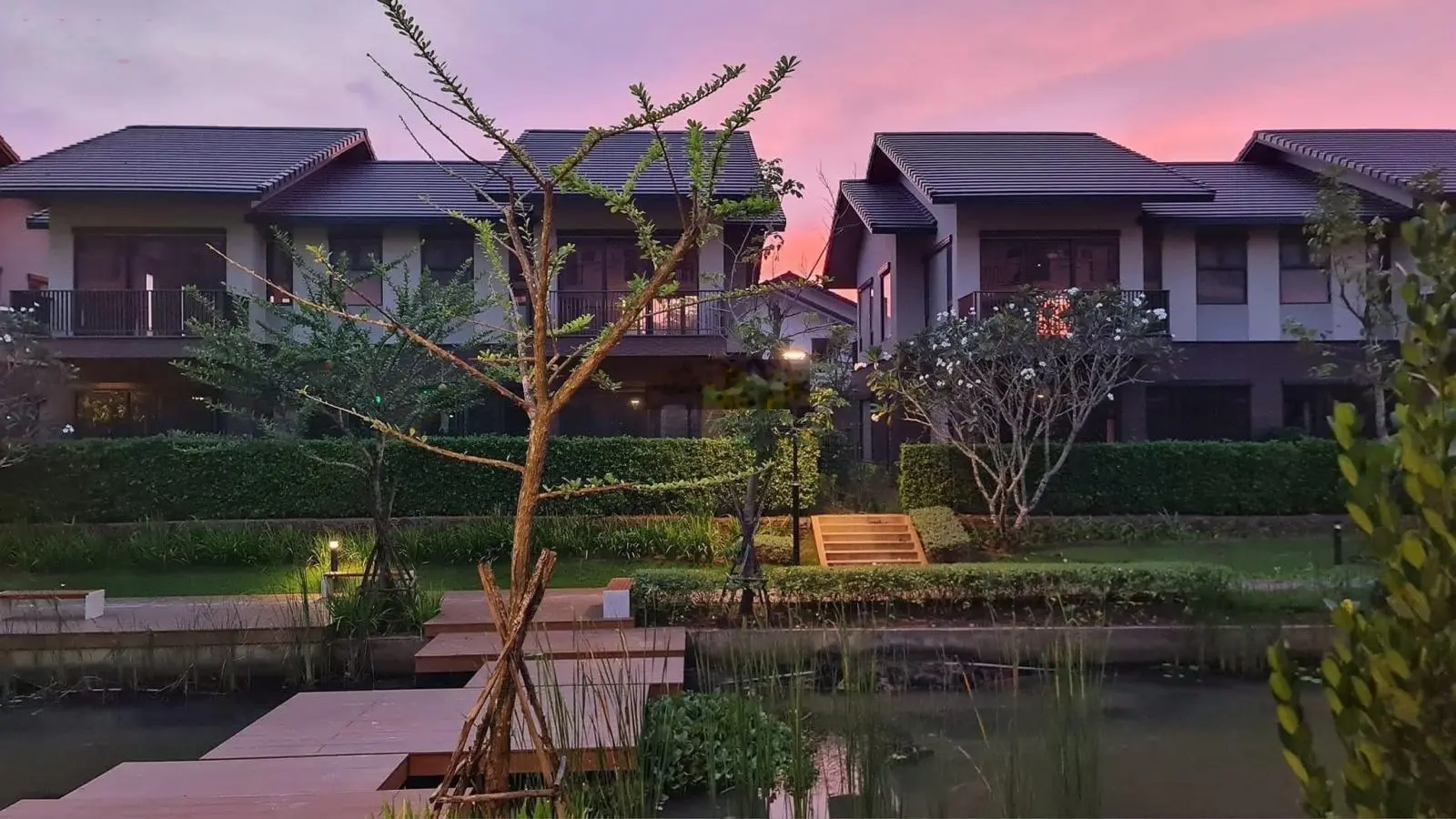 Bán nhà phố vườn, biệt thự, villa sông KĐT Waterpoint. Chỉ từ 3 tỷ có nhà ngay