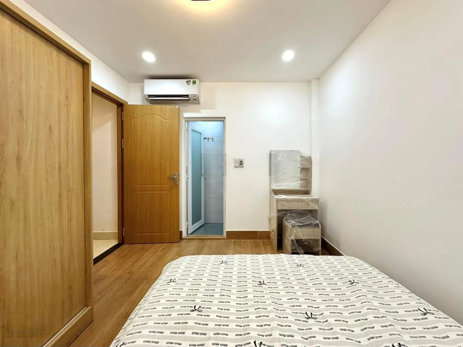 Bán nhà mặt phố 285 CMT8 ngay Hà Đô Quận 10 23 tỷ, 150m2, view đẹp