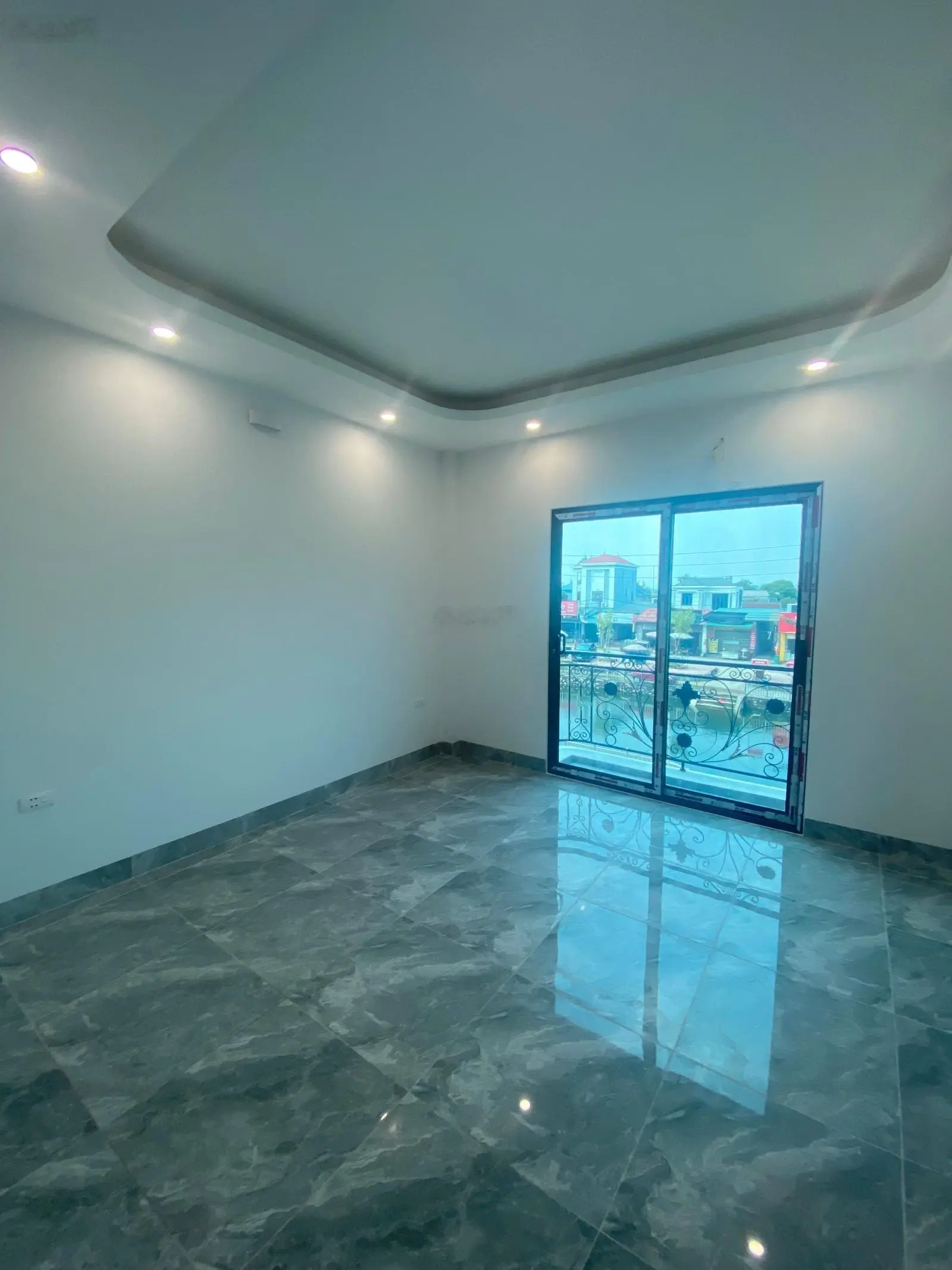 BIỆT THỰ LIỀN KỀ VIEW HỒ. 65m2 .5,x Tỷ ,2 MẶT ĐƯỜNG TRƯỚC SAU VÀO NHÀ ,GARA Ô TÔ RỘNG RÃI
