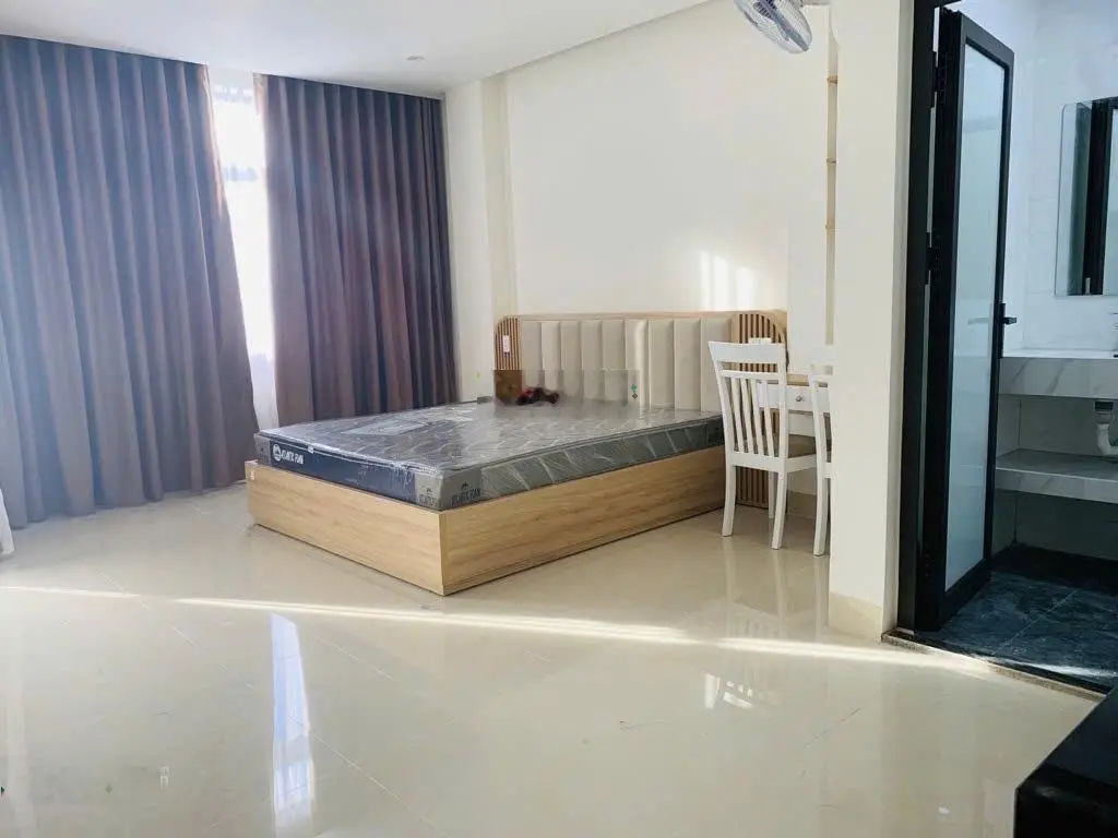 Bán toà căn hộ mới 100% sát biển đường Phạm Tu vị trí vip doanh thu 500 triệu/năm