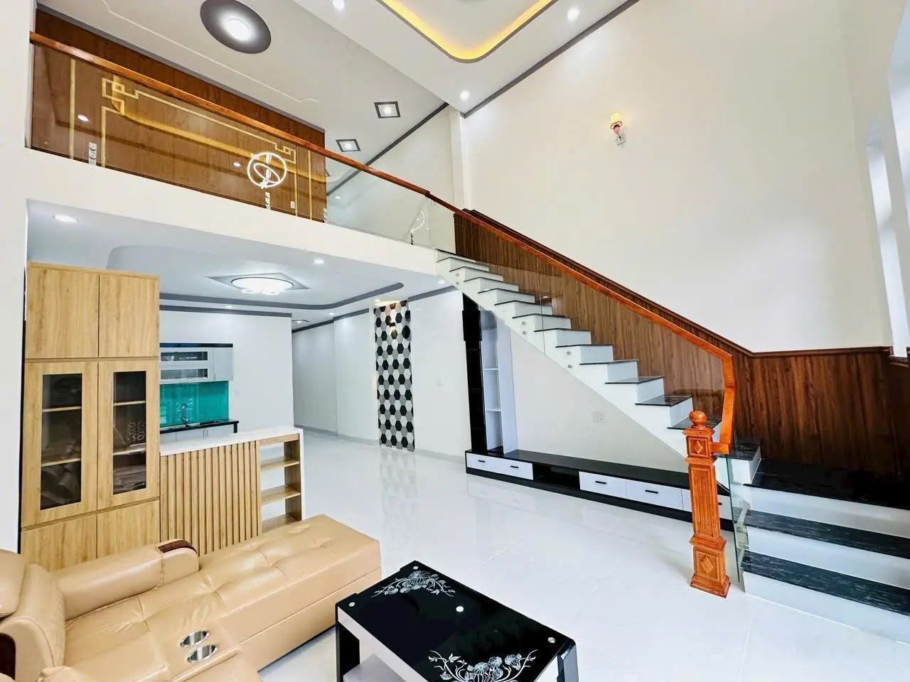 Bán nhà p.Trảng Dài Biên Hòa, new hoàn thiện, 3PN, Sân Xe 7C, Gần các tiện ích cho cuộc sống