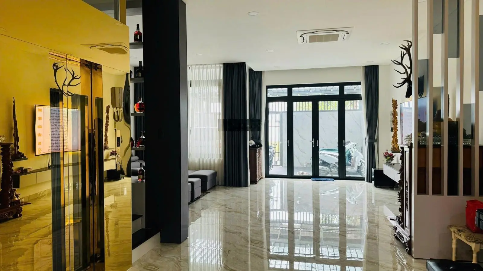 Ngộp Bank ! Bán Gấp Biệt Thự Đẹp Tại An Phú Ngay Nguyễn Hoàng DT 7x22. Đối Diện Công Viên Giá 35 Tỷ