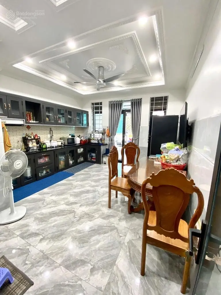 Nhà 6 tầng có thang máy mặt tiền đường Trương Thị Hoa, P TTH, Q12, DT 74,8m2 (4,3mx17m), giá 11tỷ
