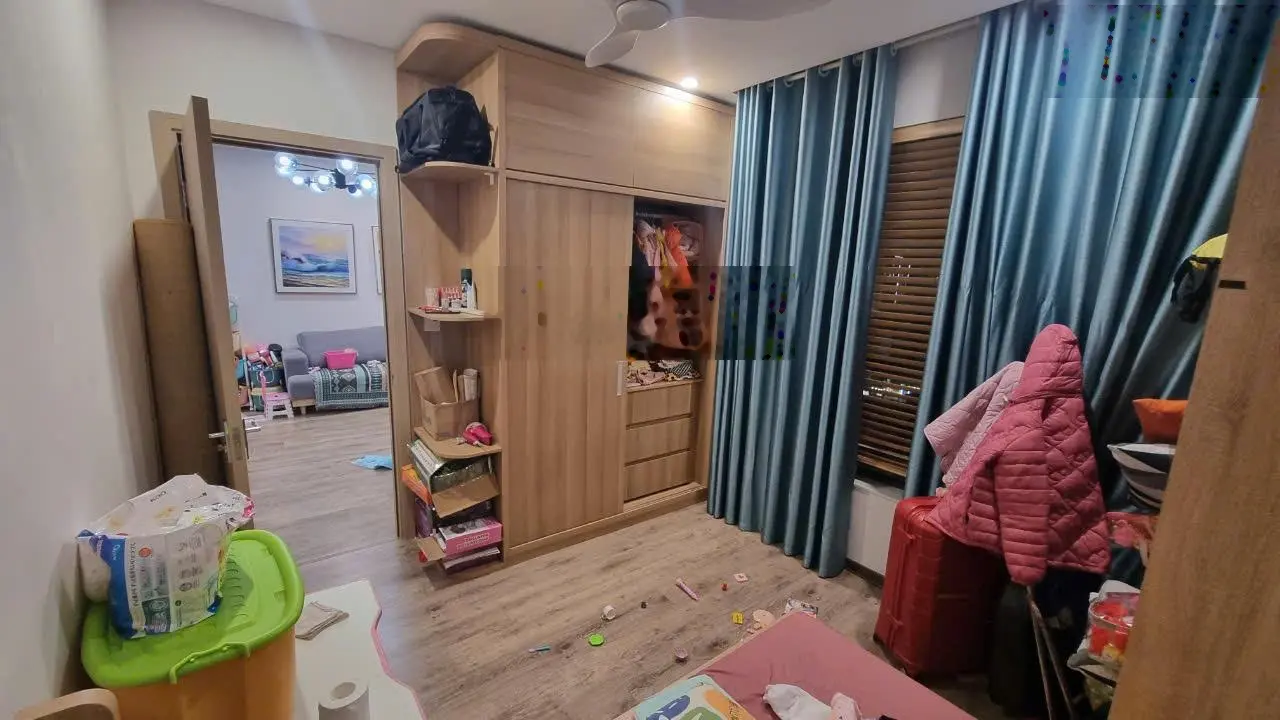 Bán căn hộ chung cư CC1 Hà Đô Parkside đường Khúc Thừa Dụ căn góc 79m2 + 1PN full đồ có lốt ô tô