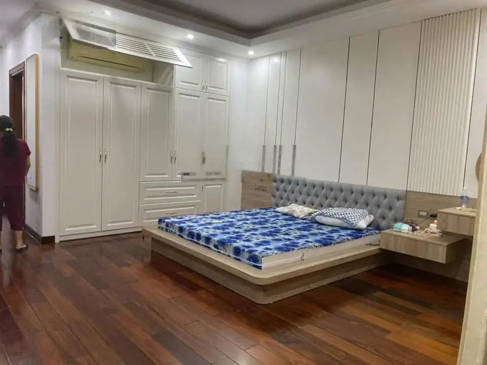 Bán Nhà Đống đa Tam Khương Mặt NgõThông Rộng Căn Góc Kinh Doanh oto vào nhàDT99m Giá 31 TỶ