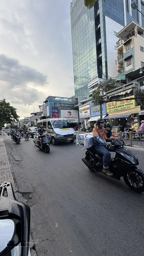 TUYỆT PHẨM!344m2+115PN+1 Hầm+7 tầng+Dòng Tiền KHỦNG NHẤT TT+300tr/th+Ở Cống Lở+1pra Emart-Chỉ 42 tỷ