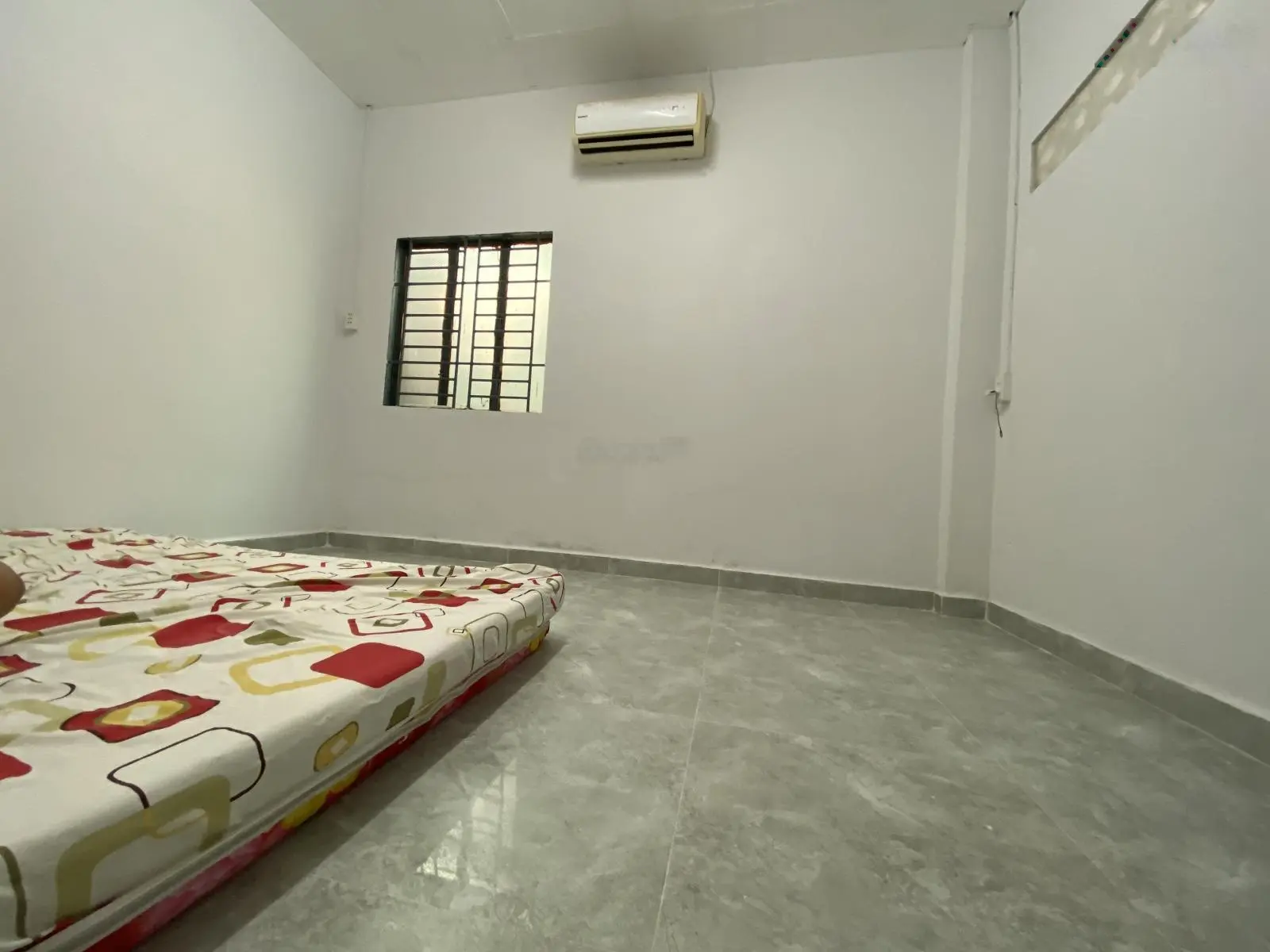 Bán nhà mới hẻm nhỏ, số 33/9C đường 475, Khu phố 5, P. Phước Long B, Q. 9, TP. HCM