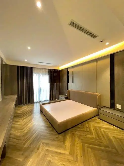 Nhỉnh 18 tỷ sở hữu ngay nhà 8 tầng full tiện ích Bồ Đề Long Biên- Lh: 0582 786 ***