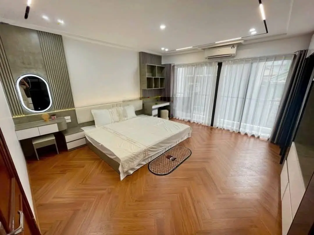 Bán Nhà riêng tại Gia Quất, 11,8 tỷ, 54 m2, 4PN + 4WC + 5T