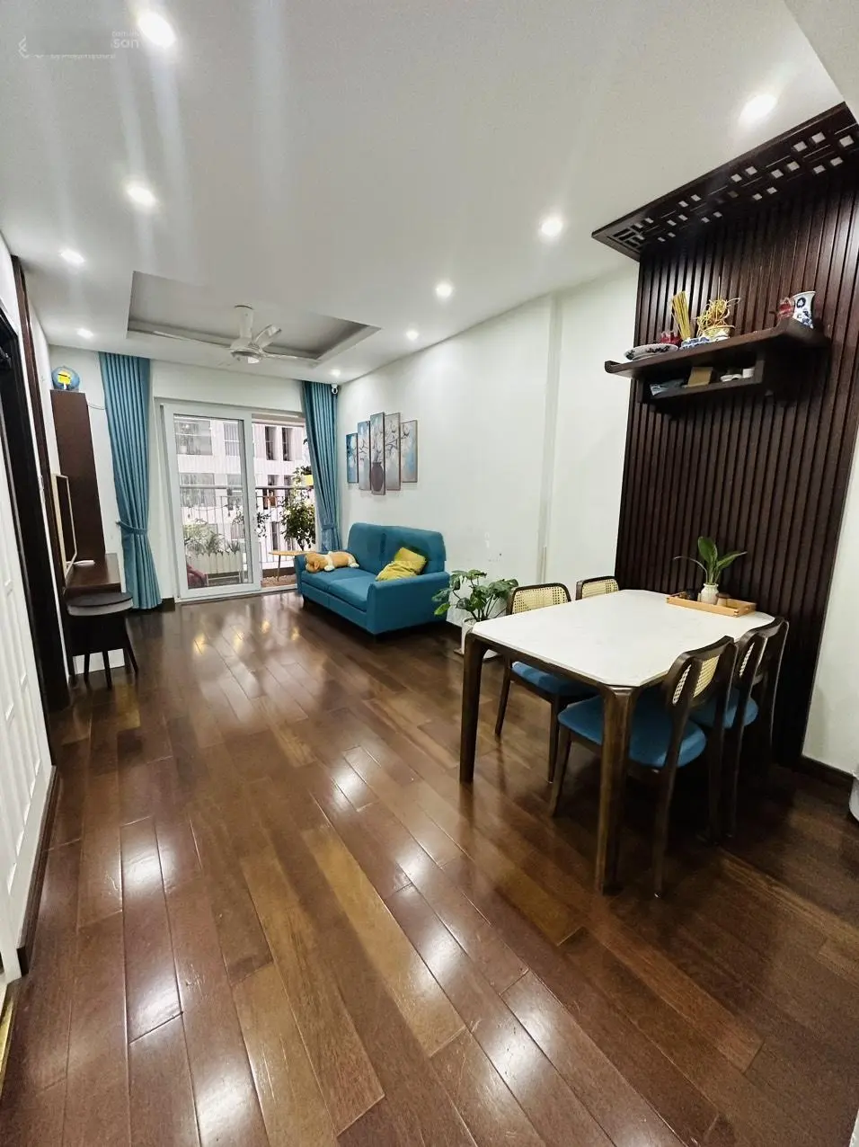 Chính chủ cần bán căn 2 ngủ Imperia Garden, diện tích 75 m2, giá nét 5,5 tỷ, sẵn sổ full nội thất