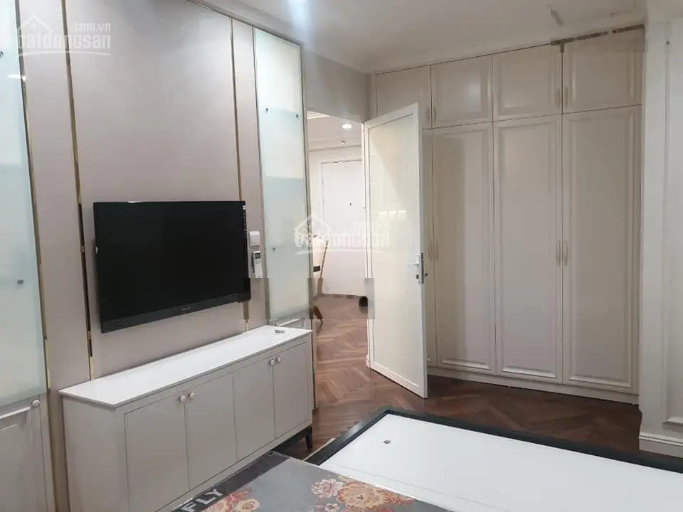 (Mới) bán gấp căn 3 ngủ 2 vệ sinh The Park Home - Cầu Giấy. Giá 8.Xtỷ, DT 120 m2. Nội thất mới đẹp