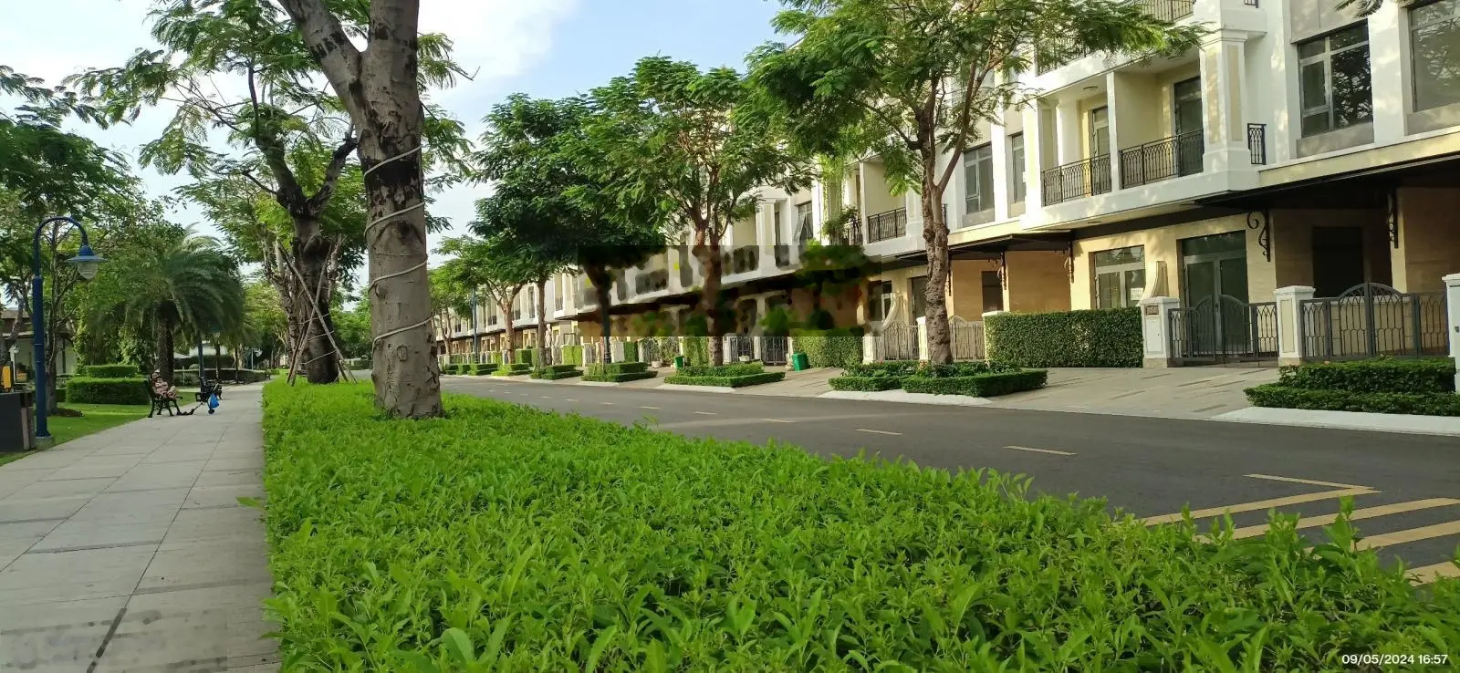 Tân Mùi - Verosa Park bán 4 căn biệt thự góc 1 căn biên có sân vườn, đặc biệt giá từ 17,5 - 35 tỷ