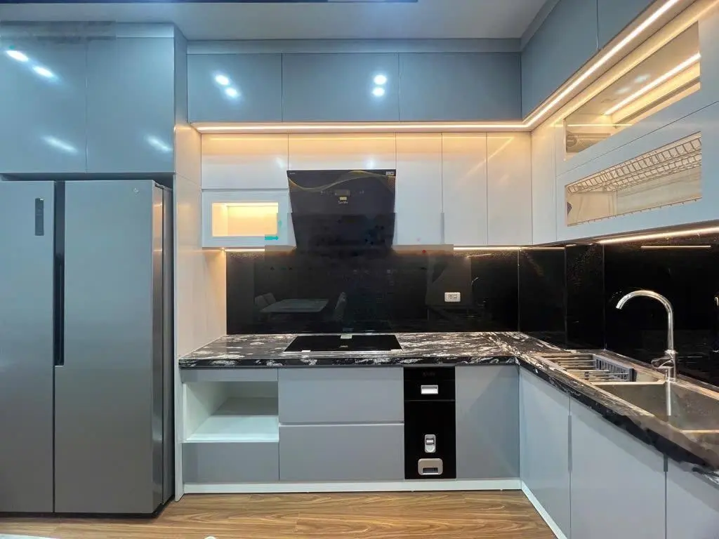 Hiếm Đẹp 6 tầng Thang Máy Nguyễn Văn Cừ Long Biên 45m2 8.9 tỷ gần mặt phố