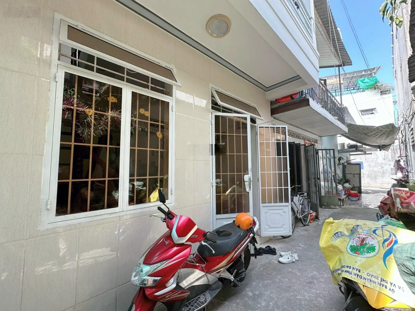 Bán căn nhà hẻm VCN Phước Hải, Nha Trang. DT 65.4m2, 2 tầng đã hoàn công. Giá rẻ nhất thị trường