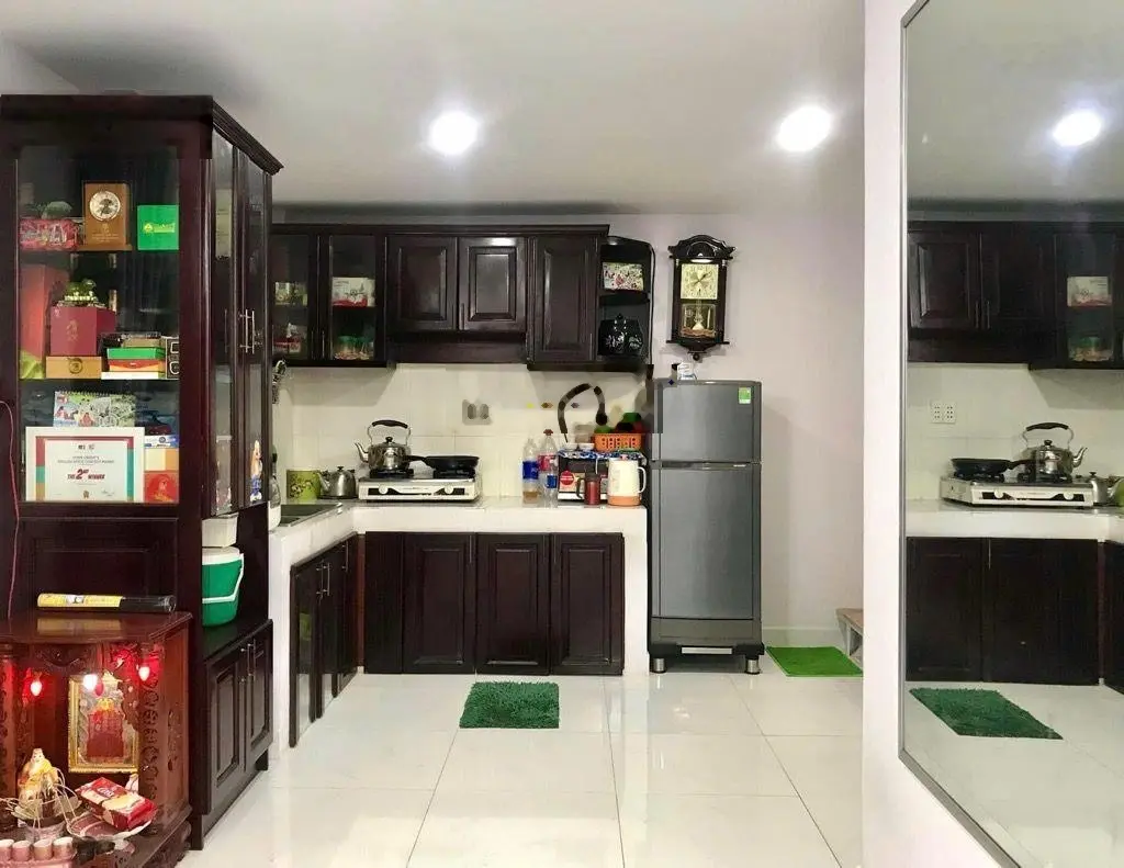 Nhà đẹp 2 Tầng, kiên cố 3PN, 2WC, 65m2. Hẻm XH, Ngay, Phạm Văn Đồng, Sổ riêng. Gía tốt 4,65 tỷ (TL)