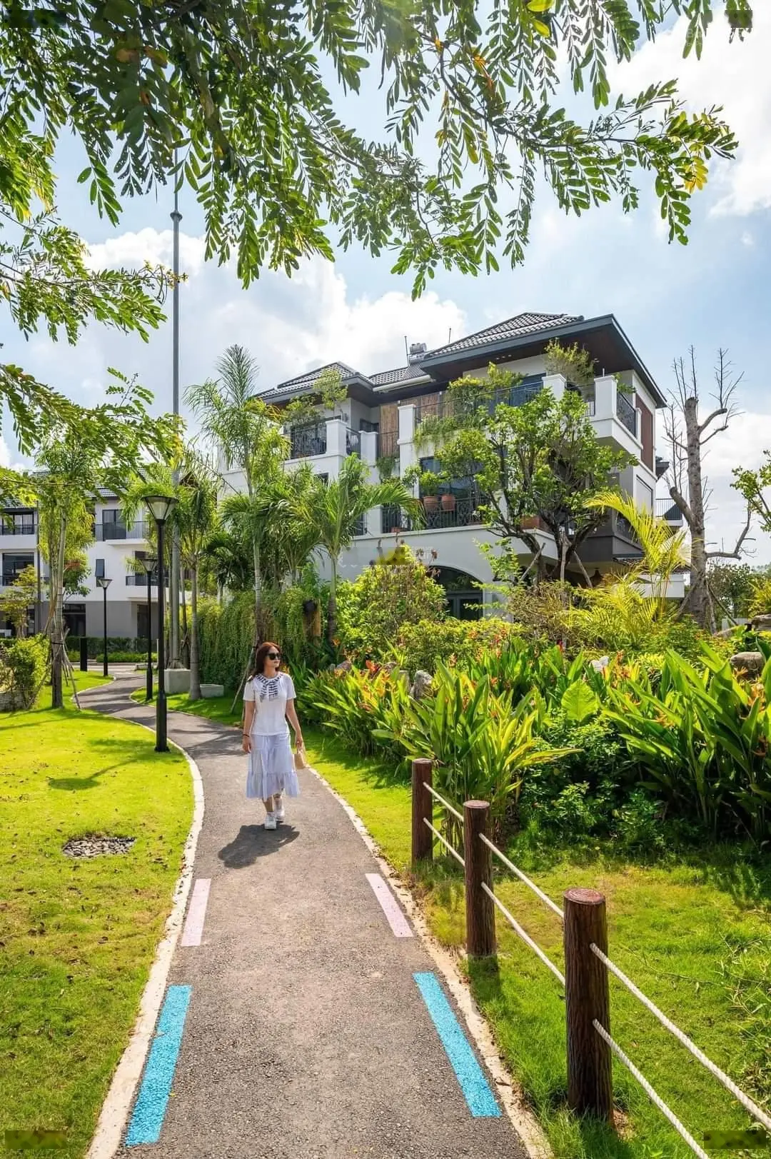 Bán lỗ 450tr căn 7x15m trục đường chính 16m zone 2 siêu đẹp. Bàn giao nhà cuối tháng 11