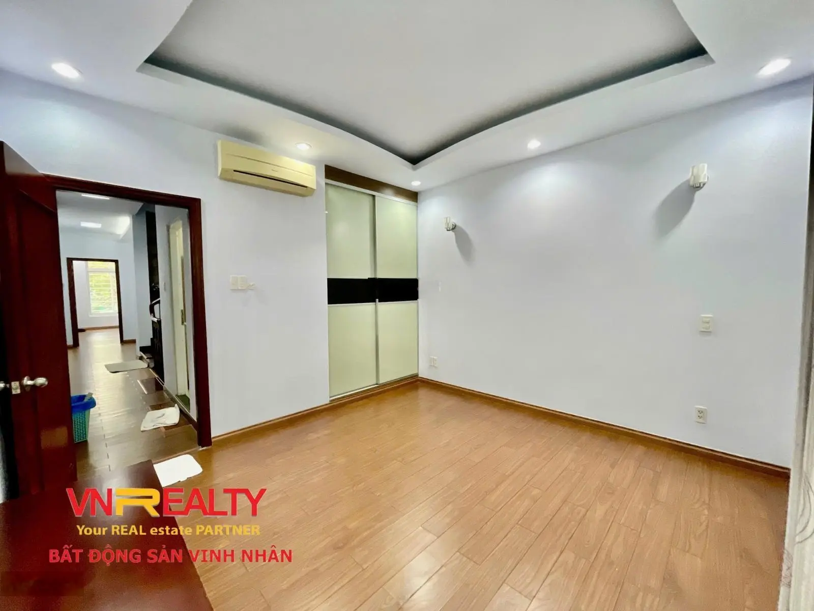 [15,5 tỷ TL]nắm chìa khóa duy nhất 01 căn nhà MT đg số Nguyễn Thị Thập hoàn công có tầng hầm full