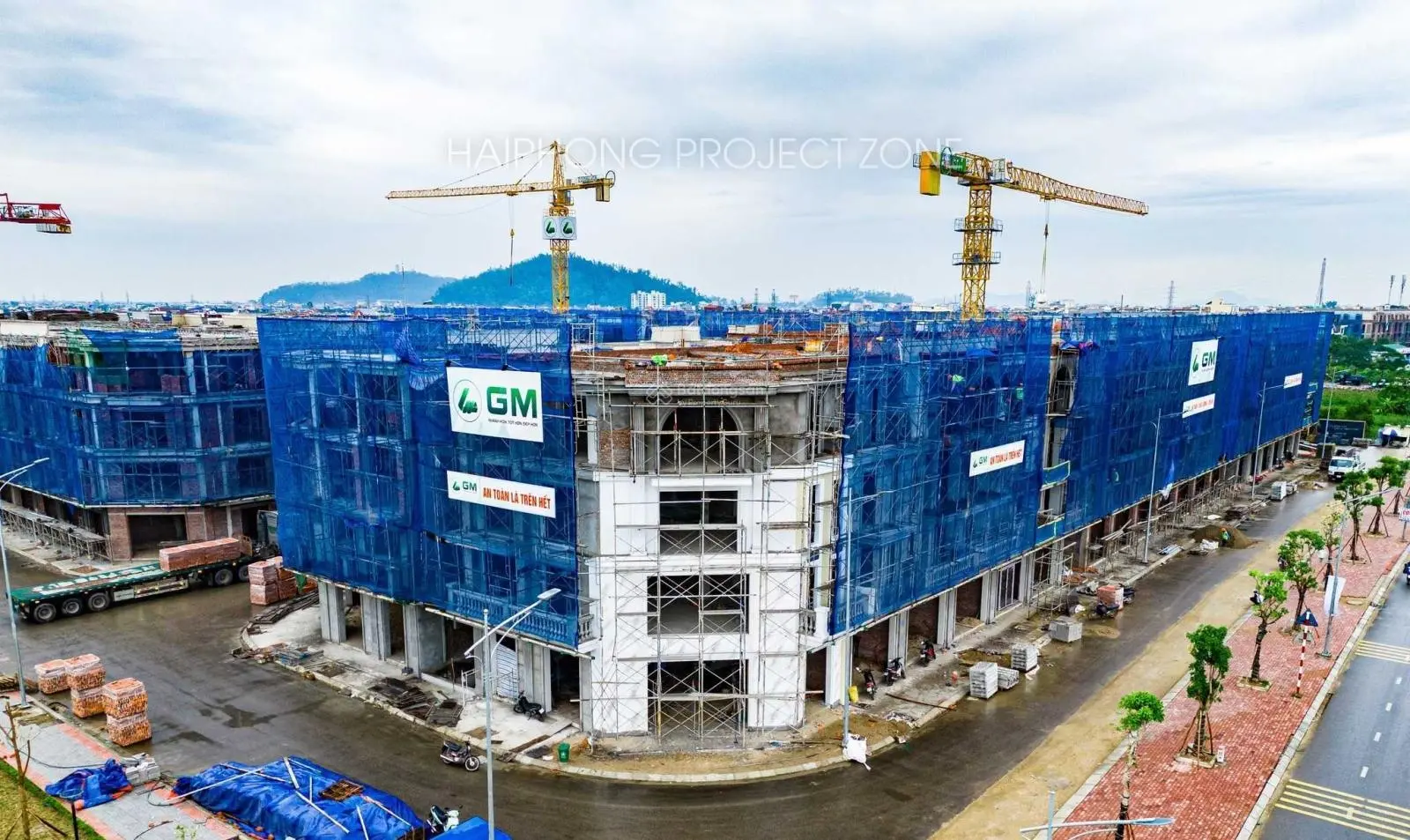 10 căn liền kề shophouse cuối cùng tại Golden Point giá từ 5,1xx tỷ, 67,5m2, 75m2. Đường ô tô 15m