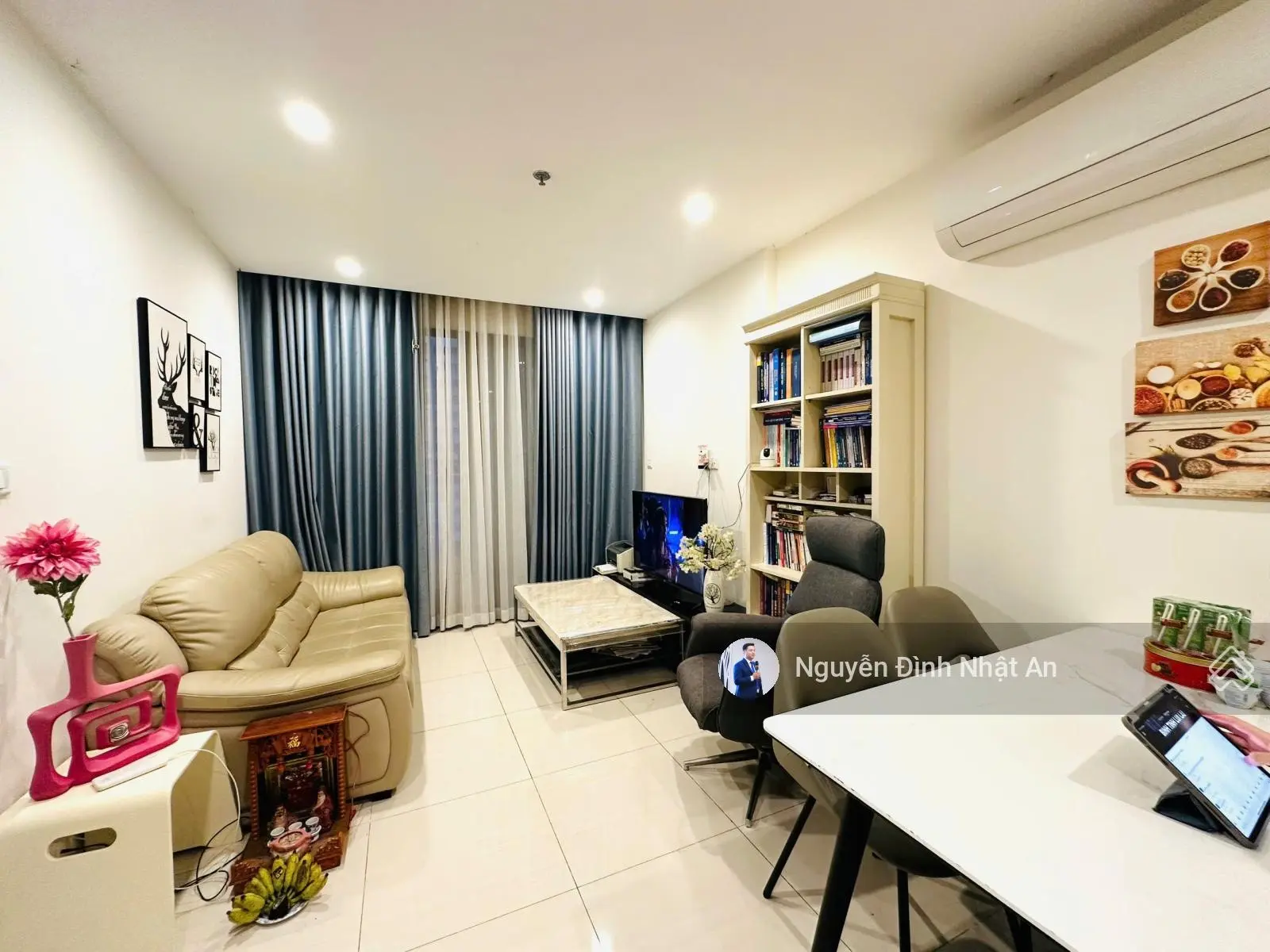 Chính chủ bán nhanh căn 2PN 1WC sổ sẵn khu S2 Rainbow view hồ bơi tặng Full nội thất giá 2,4 tỷ