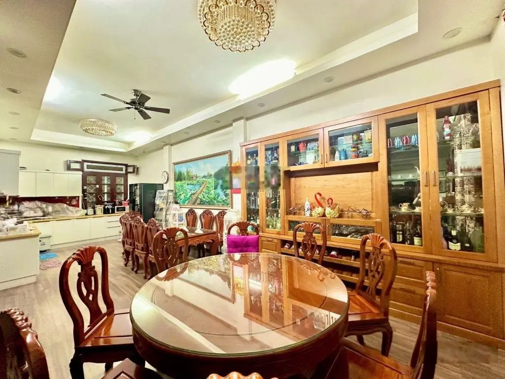 -bán nhà khu đấu giá tứ hiệp, gần trường chu van an, ngô sỹ kiện hàng xóm cc iec dt: 126m/giá 17,5t
