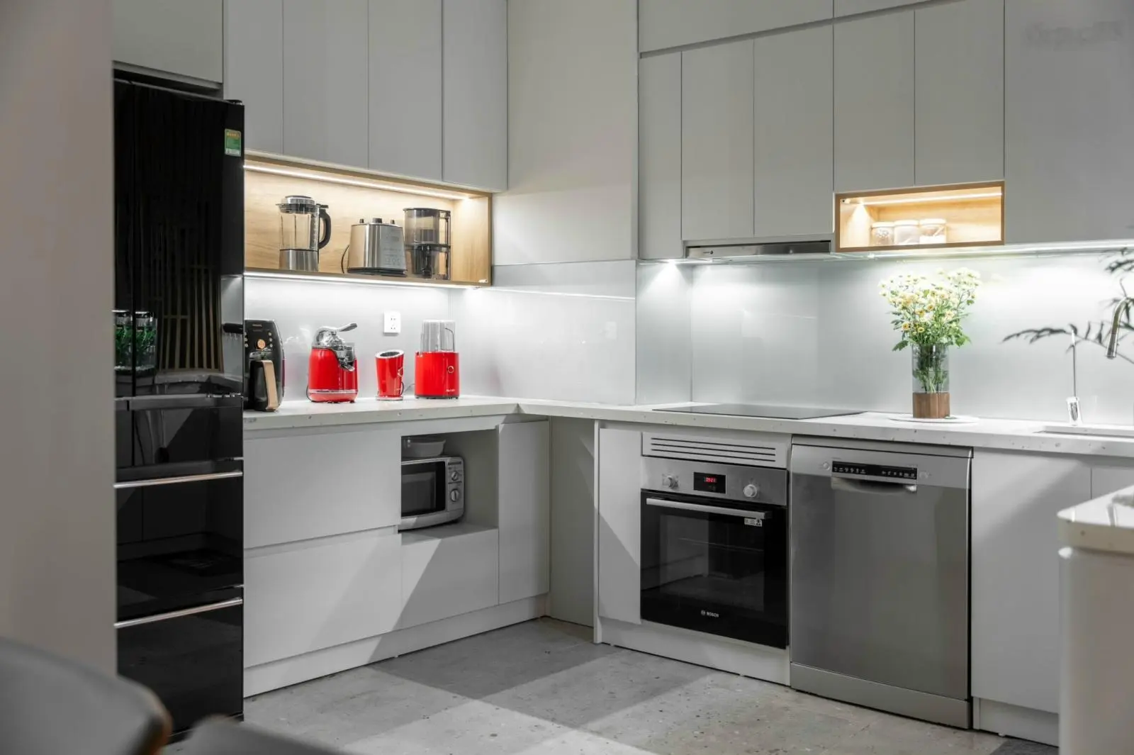 Chủ nhà gửi bán căn hoa hậu 3N Golden Palm DT: 124m2. Nội thất mới thiết kế tinh tế. LH 0966 120 ***