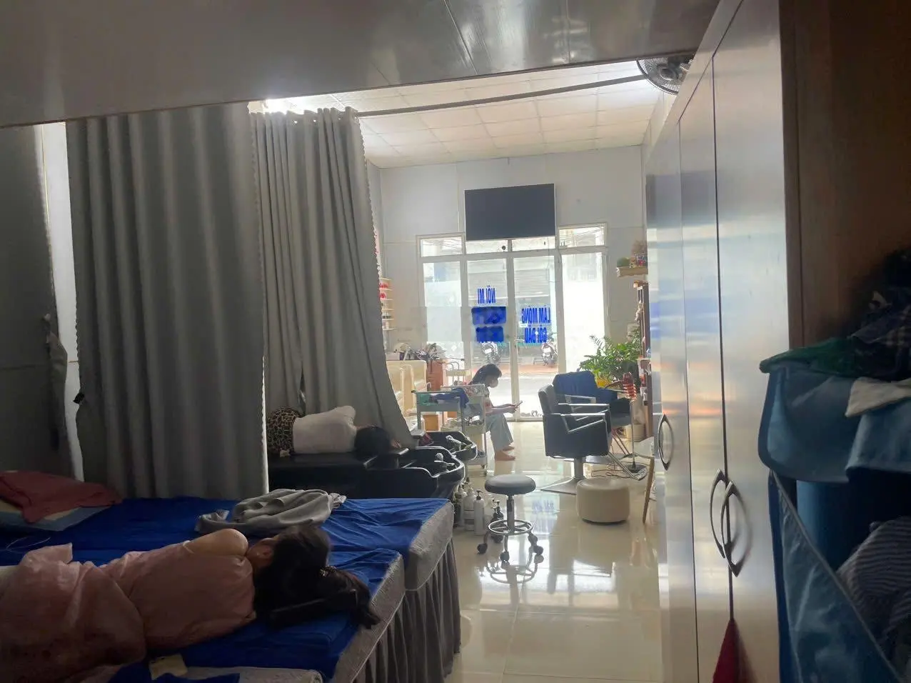 Bán đất tặng nhà 1,5 tầng mặt đường Khúc Thừa Dụ - Thiên Lôi