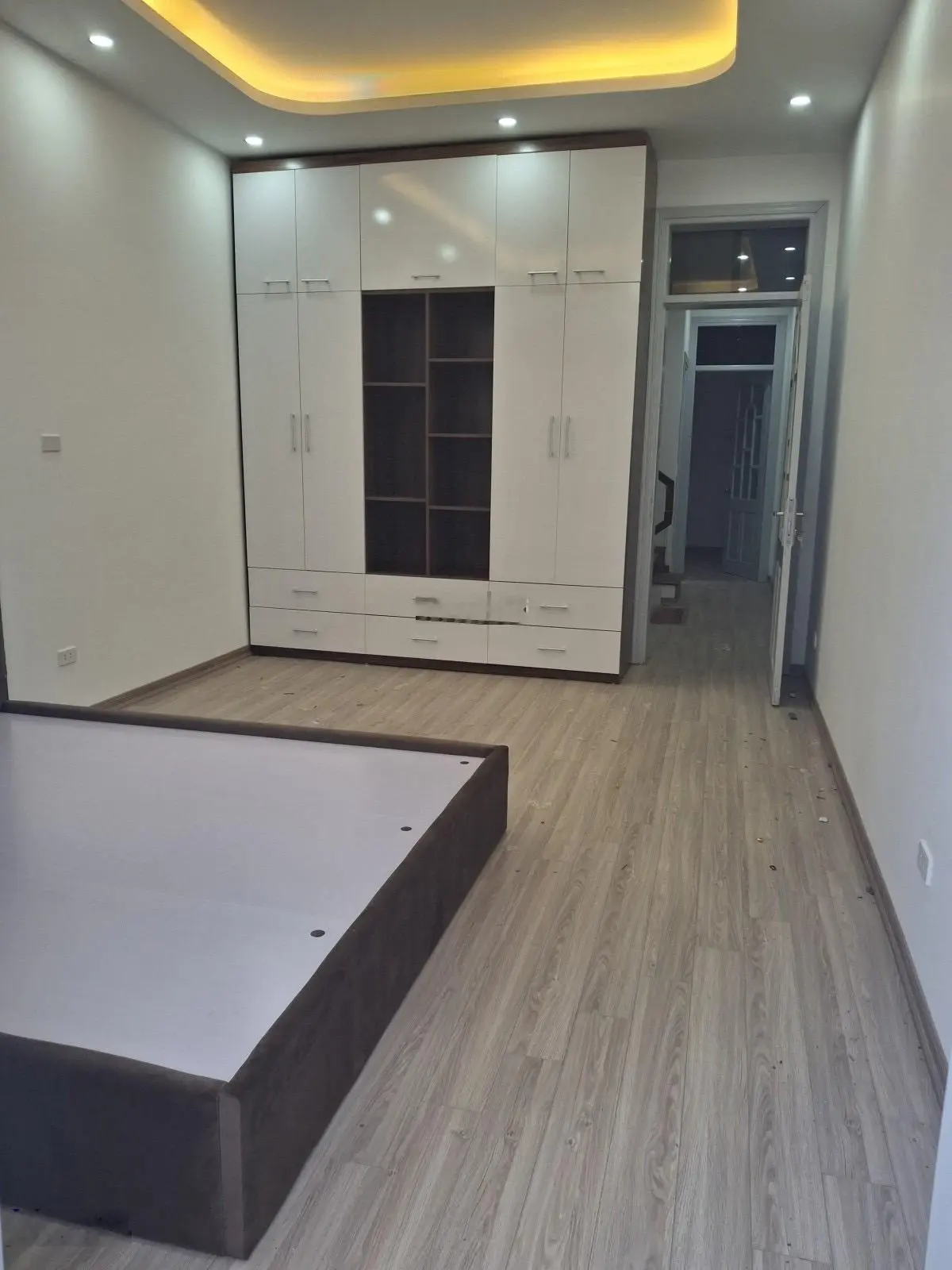 Nhà phân lô 14 .5tỷ - 50m2 x 5tang : Mỗ Lao - Hà Đông - sổ đỏ - ôtto tránh