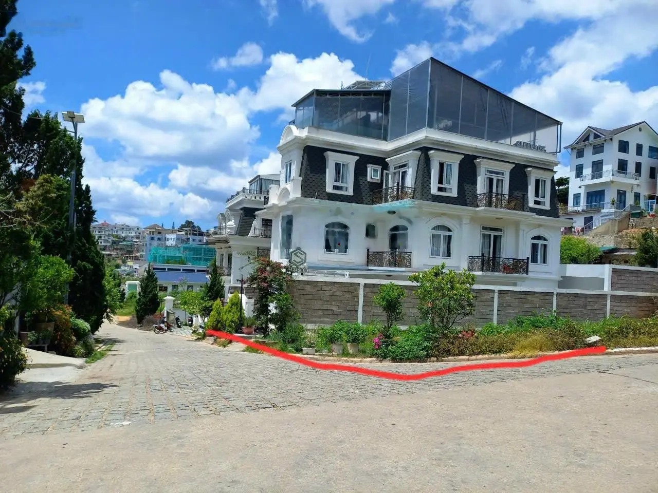 Đất biệt thự 366m2 đường 3/4 ngay cửa ngõ TP Đà Lạt. Ra quảng trường Lâm Viên 600m