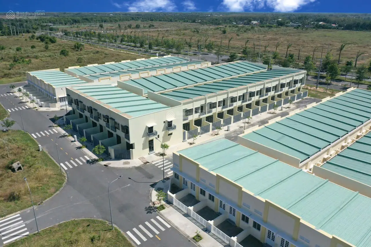 Nhà phố liền kề Trảng Bàng gần KCN, hạ tầng hoàn thiện, sổ riêng từng căn