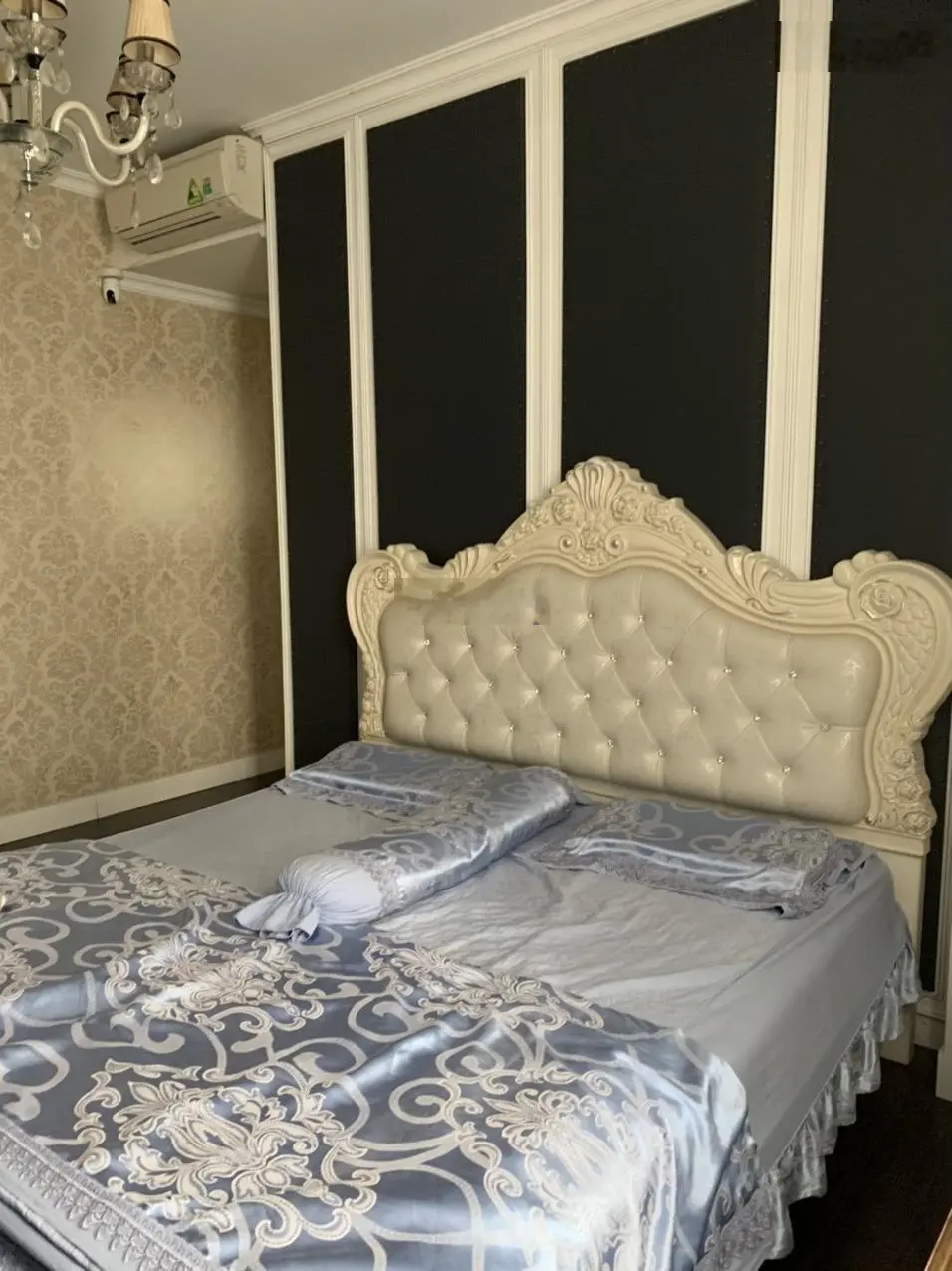 Bán gấp căn hộ 106m2 Sunrise City South diện tích 106m2 2 phòng ngủ đầy đủ nội thất, giá 4,4 tỷ
