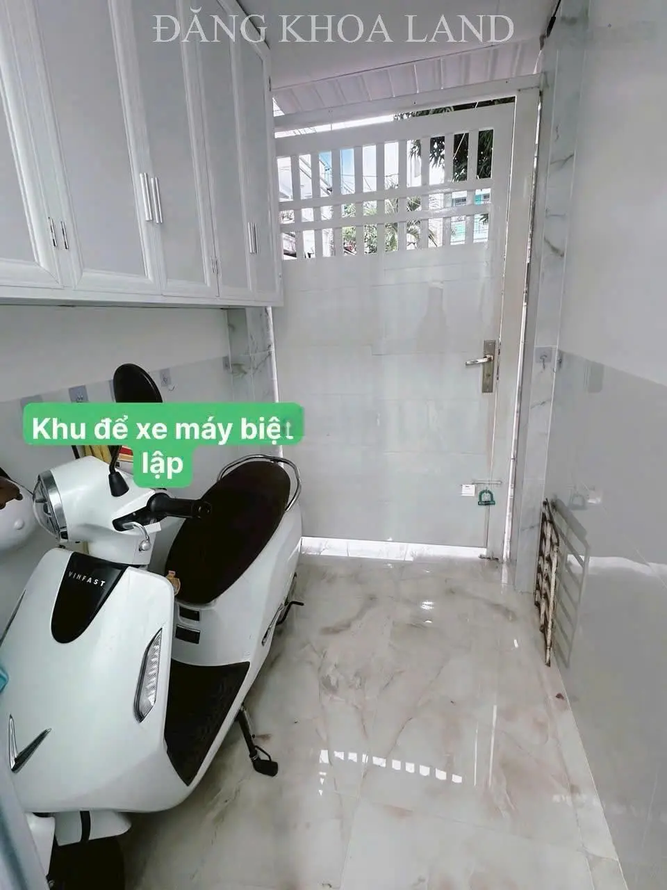 Nhà đẹp full nội thất gần Vincom Thủ Đức giá chỉ 3tỷ6