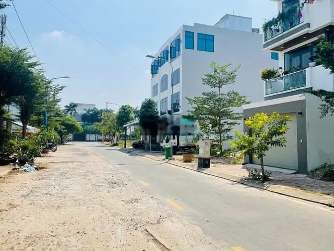 Cần bán Lô đất 100m2 trong KDC hiện hữu Quận 12 gần Cầu Tham Lương SHR