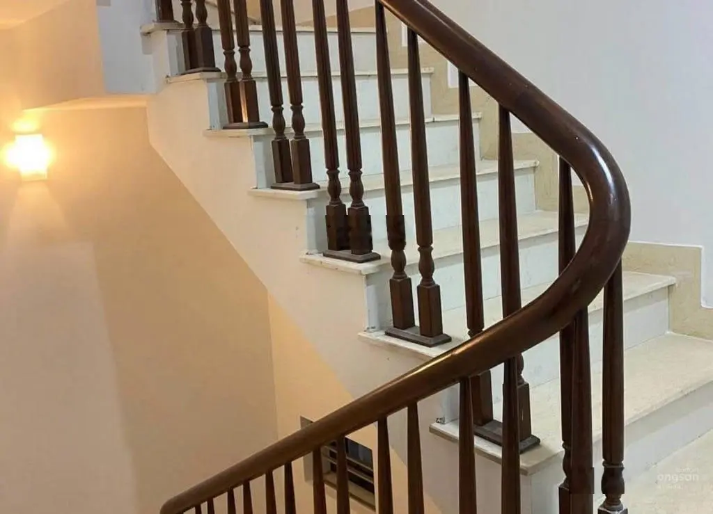 Bán nhà phường Phương Canh 45m2 - ô tô đỗ cửa - tặng full nội thất - 5 tầng - 6 tỷ 99