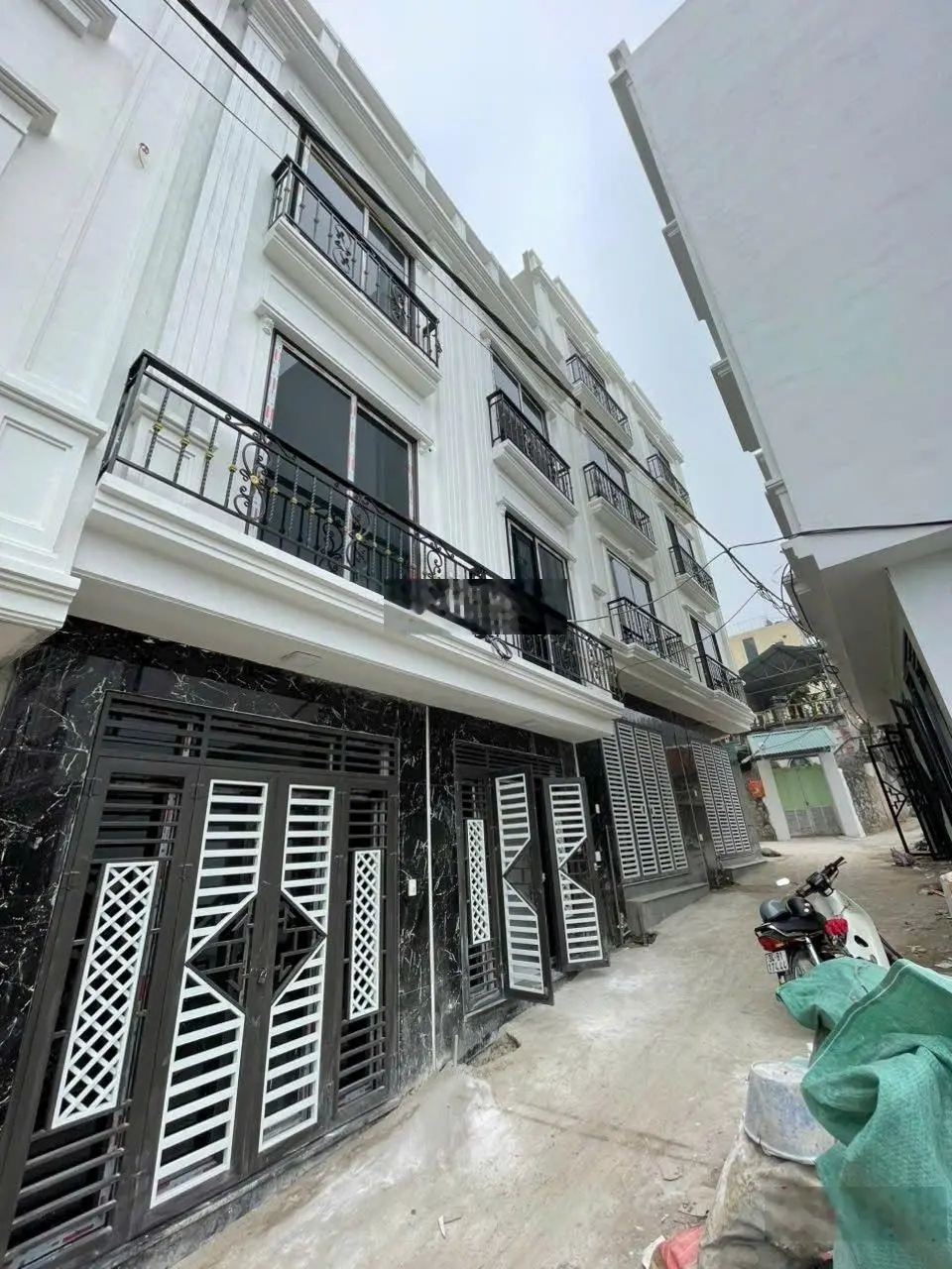 Bán gấp nhà 4 tầng tại Phụng Châu Chương Mỹ