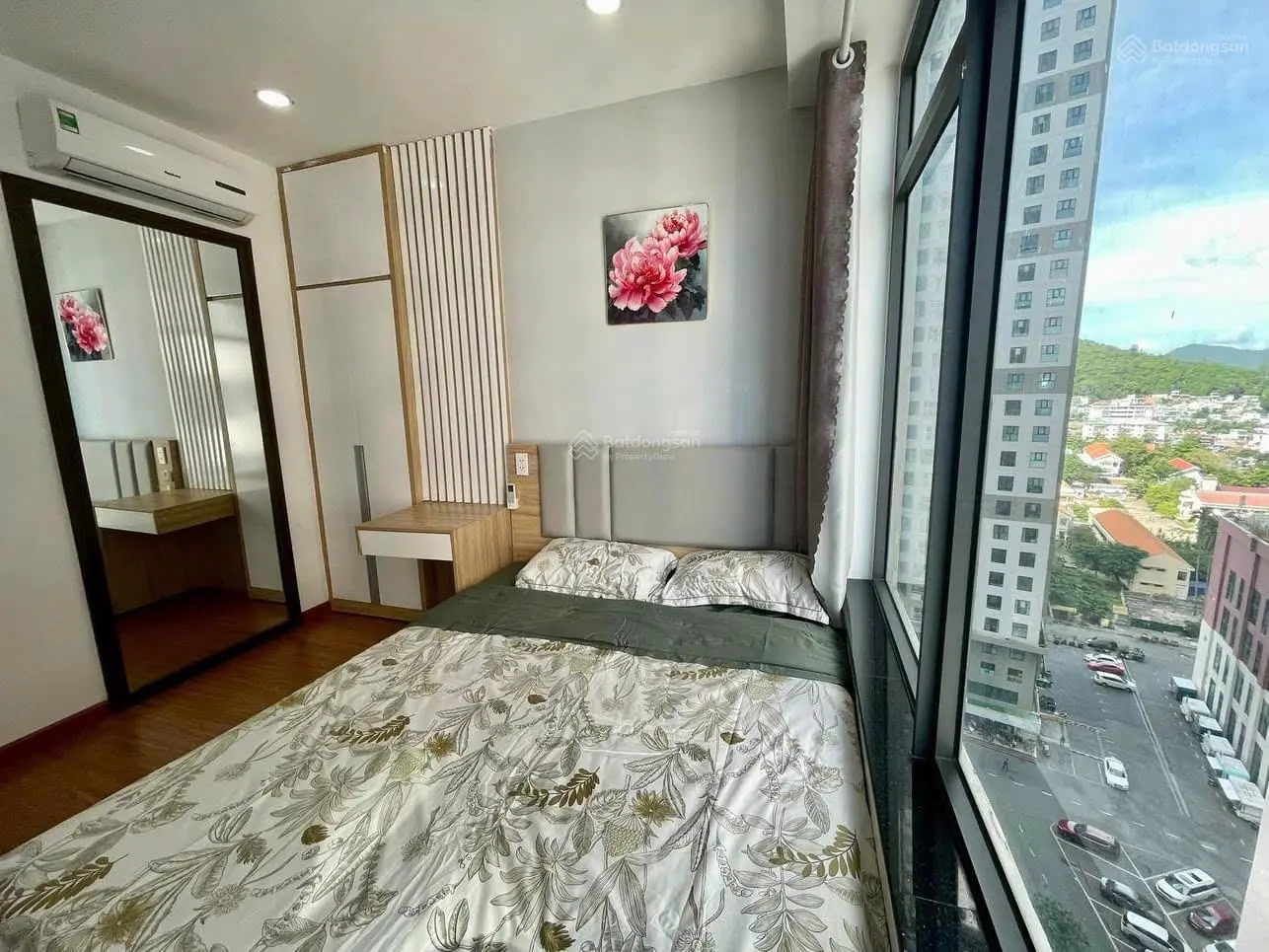 Bán căn hộ Mường Thanh Viễn Triều view biển, full nội thất, 2PN, 2WC