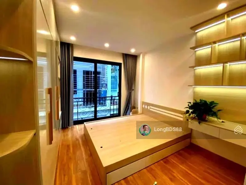 Hàng nóng - trung tâm Đống Đa - ngõ trước nhà 3m - ngõ thông mới đẹp ở ngay - tặng full nội thất