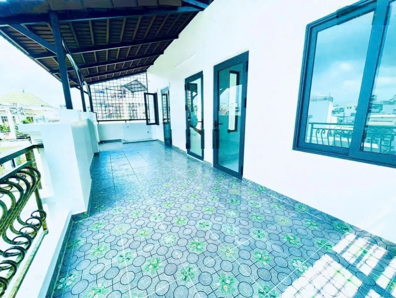 Gấp bán nhà hoàng hoa thám , bình thạnh _ hẻm xe hơi , dt 52m2 _ 4 tầng _ 8,1 tỷ tl