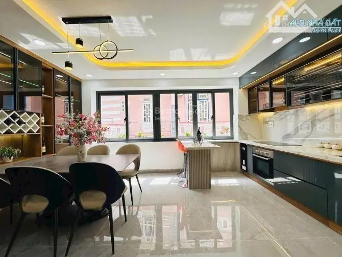 Bán gấp nhà hẻm ôtô kinh doanh Nguyễn Tri Phương, p9, Quận 10 siêu hiếm, 86m2/3tỷ 250tr ,SHR.