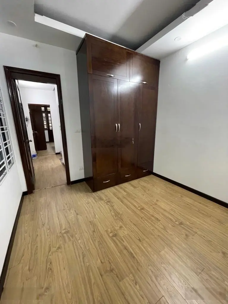 Mặt phố Trích Sài. Ô tô đỗ - lô góc 38m2, 5T. 16,8tỷ