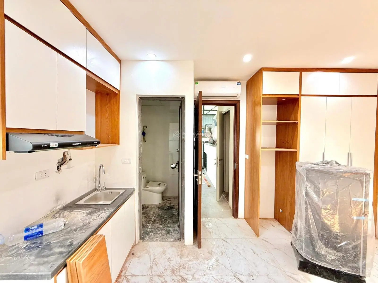 CHDV 61m2*6T, đường Giải Phóng, Hoàng Mai - dòng tiền 70tr/th, 0985818818