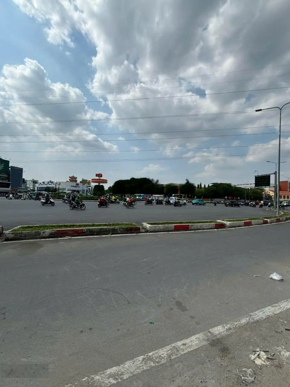 Hiếm! Bán gấp nhà ngay vòng xoay Phú Lâm 50m2 giá 9.399 tỷ bớt mạnh