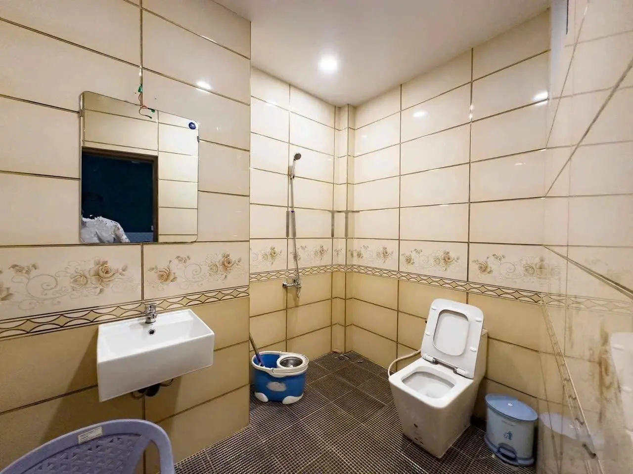 Nhà Mặt Tiền Nguyễn Văn Đậu - Ngang 7m - 7 Tầng Thang Máy Chạy Vi Vu.