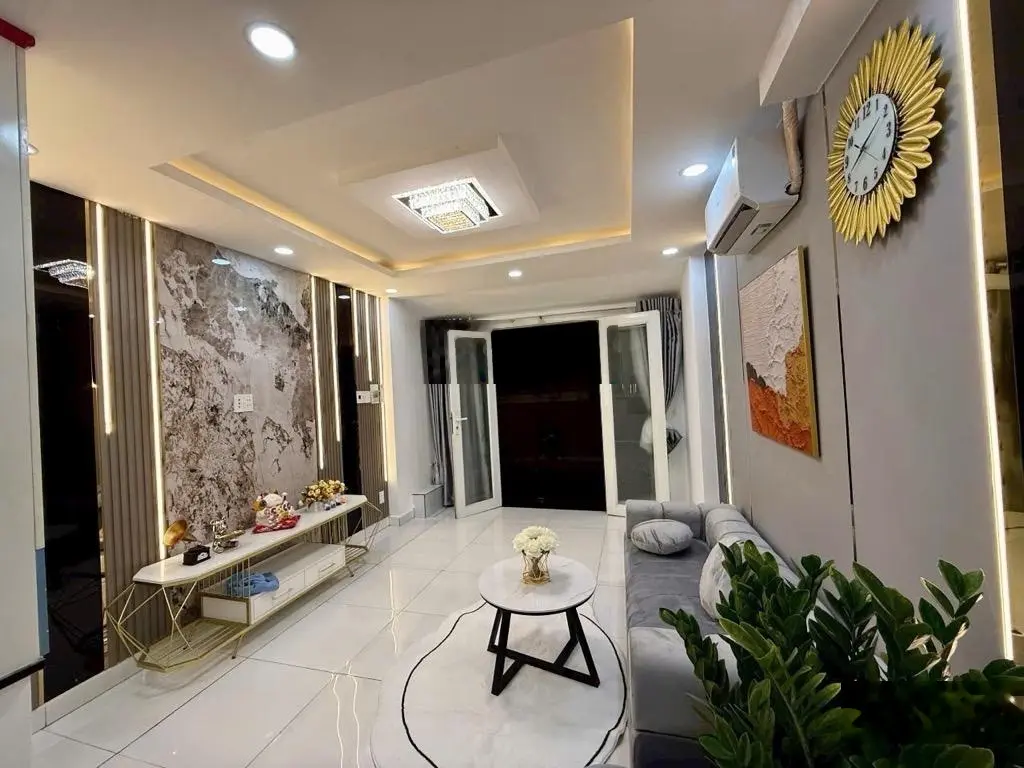 Nhà mới đẹp - HXH - sát MT Phan Xích Long - sổ mới đẹp vuông vức