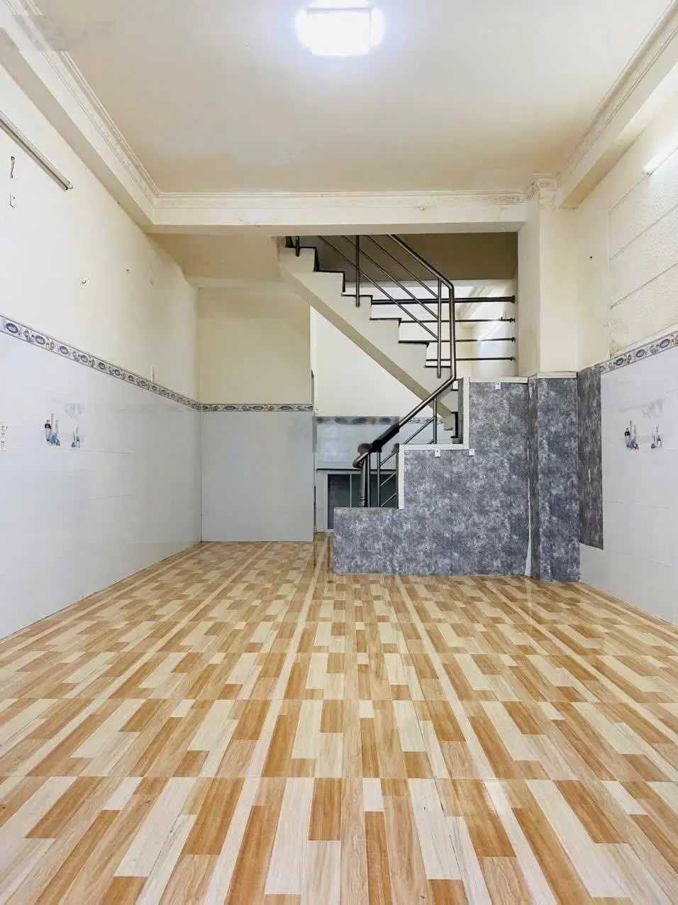!! Nhà Mặt Tiền hẻm 20m Nguyễn Thị Hương ra Huỳnh Tấn Phát - Thuận Tiện KD - Buôn Bán.