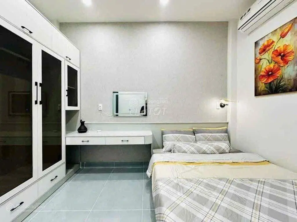 Giảm ngay 500 triệu cho căn nhà Cống Quỳnh, Quận 1- Giá: 4.25 tỷ/ 68,9m2 (5,6x12,3m). Sổ sẵn sạch