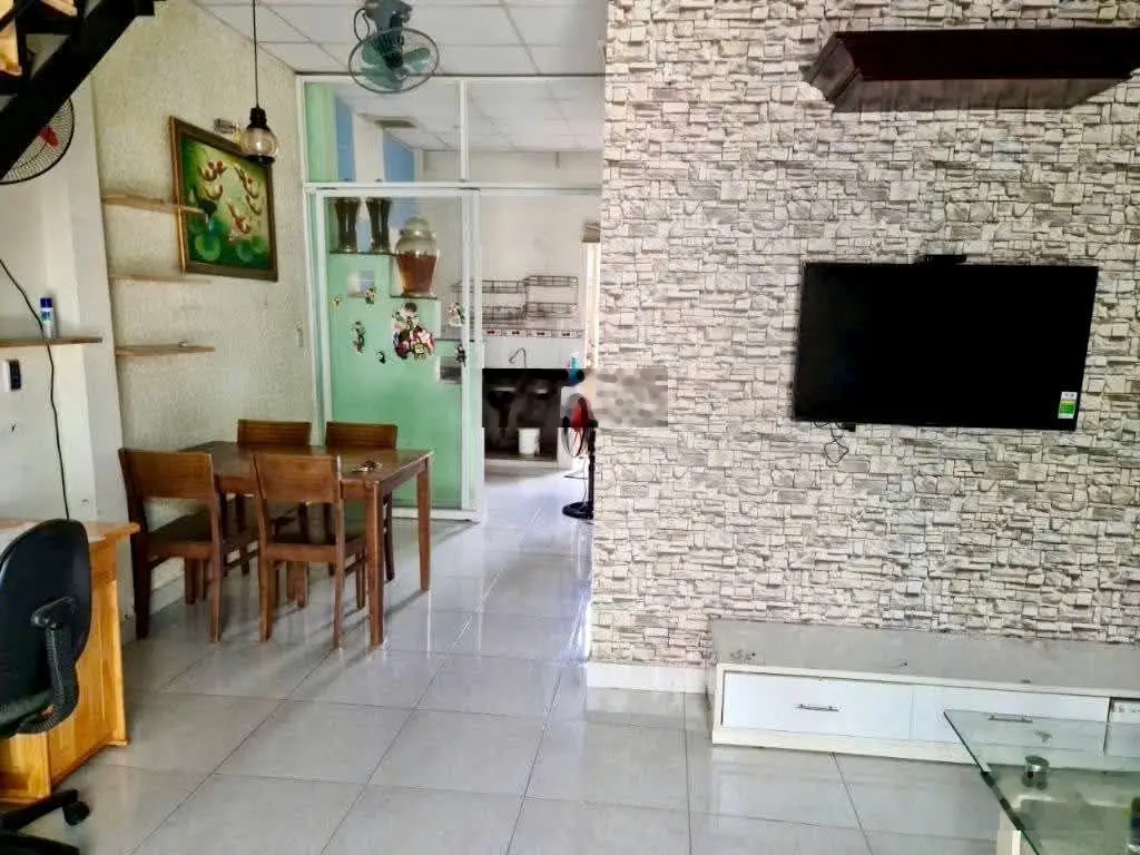 Cực hiếm - chỉ 4 tỷ - nhà hxh đường số 4, đối diện vạn phúc city, ql13, hiệp bình phước