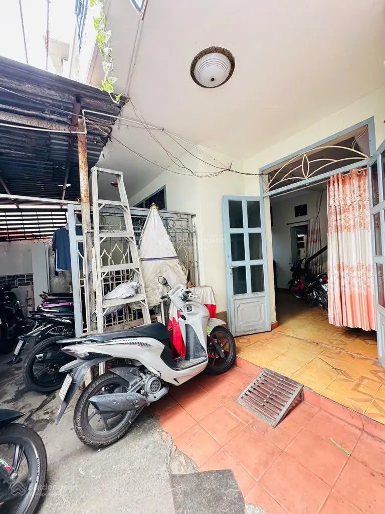 Nhà NÁT, MẶT TIỀN kinh doanh Phan Văn Trị (6.3 x 21) NỞ 9m, đc xây (Hầm + 7Tầng) giá chỉ 110tr/m2