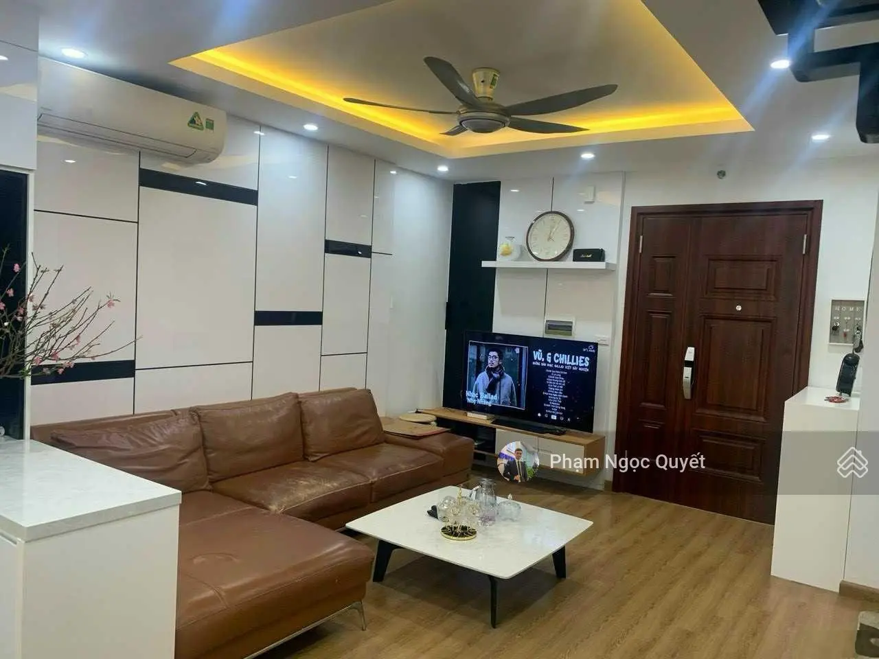 (Giá thật) chính chủ bán căn 74m2 2PN tầng trung + full NT 5.2 tỷ BC Đông Nam 219 Trung Kính