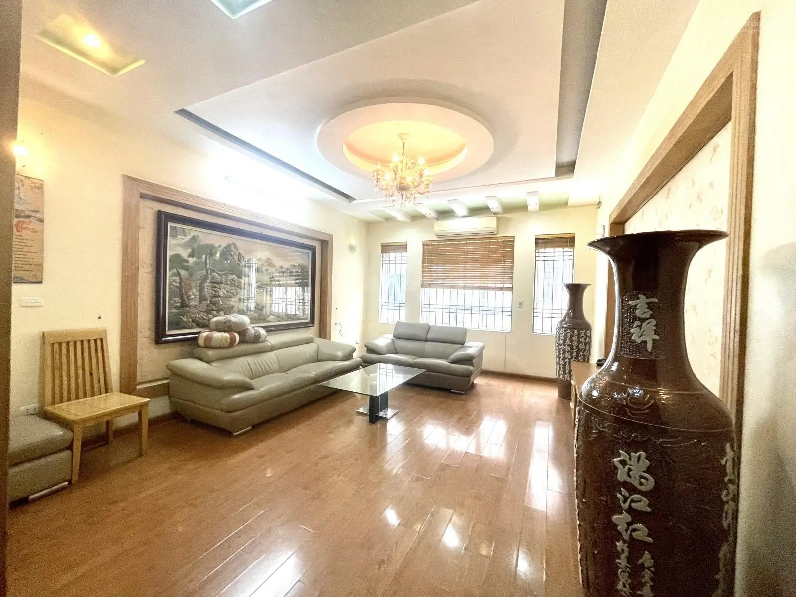 Hiếm! Mặt phố Cù Chính Lan, kinh doanh, 2 ô tô tránh, nhà đẹp, gara, ô chờ thang máy, 76m*5T
